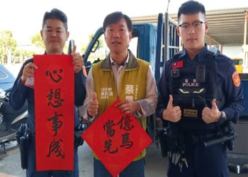▲前高雄市議會副議長蔡昌達現身中油石化事業部舉辦的「迎新贈春聯」活動，正式宣布將重返選戰，投入下屆高雄市議員選舉。(圖/翻攝畫面)