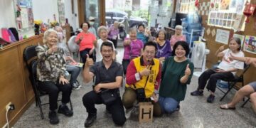 ▲左營、楠梓市議員參選人薛兆基接獲民眾反映，呼籲高雄市政府正視高齡健康需求，儘速研議編列預算，從高風險族群開始推動帶狀皰疹疫苗補助。（圖／薛兆基服務處提供）