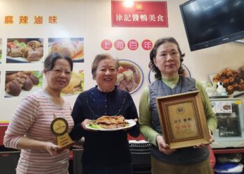 ▲「丫哩哩」徐記醬鴨，沒有顯眼招牌，卻以一道道工序繁複、滋味深厚的海派料理，吸引熟門熟路的饕客上門。（圖／記者陳立驌攝）