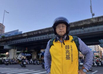 ▲高雄市政府近期宣布再新增15處科技執法設備，高雄市議員參選人薛兆基提出質疑，認為政府應正視違規熱點背後的交通問題根源，而非一味以開罰作為治理手段。（圖／薛兆基服務處提供）