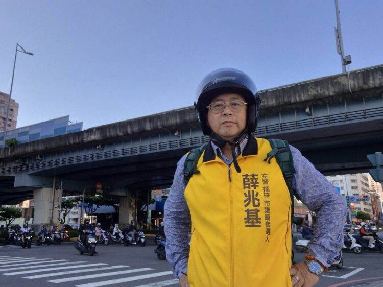 ▲高雄市政府近期宣布再新增15處科技執法設備，高雄市議員參選人薛兆基提出質疑，認為政府應正視違規熱點背後的交通問題根源，而非一味以開罰作為治理手段。（圖／薛兆基服務處提供）