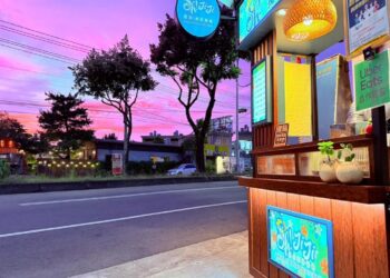 ▲OH!JiJi南洋風味雞排豐原店，店長平日是醫護人員，僅假日才亮起營業燈火。（圖／南洋風味雞排豐原店提供）