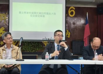 ▲國民黨副主席蕭旭岑應多個民間團體邀請，在高雄左營果貿社區活動中心舉辦說明會，針對日前由鄭麗文率團進行的兩岸和平之旅進行完整報告。（圖／記者陳立驌攝）