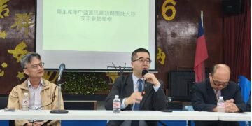 ▲國民黨副主席蕭旭岑應多個民間團體邀請，在高雄左營果貿社區活動中心舉辦說明會，針對日前由鄭麗文率團進行的兩岸和平之旅進行完整報告。（圖／記者陳立驌攝）