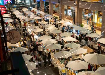 ▲《R8餐車市集 Food Truck Bazaar》，將於瘋潮廣場熱鬧登場。（圖／三多商圈發展協會提供）