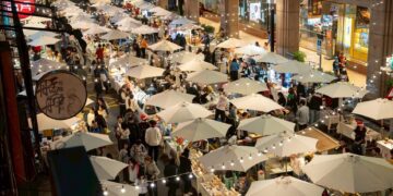 ▲《R8餐車市集 Food Truck Bazaar》，將於瘋潮廣場熱鬧登場。（圖／三多商圈發展協會提供）