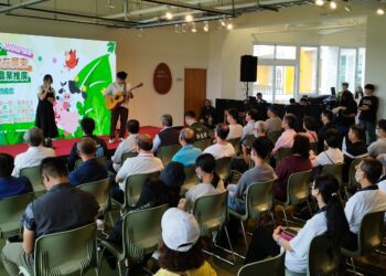 ▲開幕典禮邀請屏東科技大學的學生們，帶來精采的歌唱表演。(圖/記者陳立驌攝)