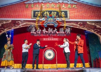 ▲九鼎天國際文創致力打造自給自足的文化經濟體系，於高雄市推動全台首創的「移動式戲院」計畫。（圖／九鼎天國際文創提供）