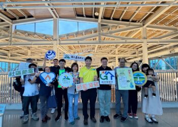 ▲活動特別規劃綠建築實地走讀，由專業講師帶領民眾深入了解西市場改建特色。(圖/屏東縣政府提供)