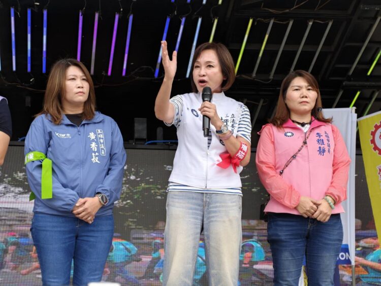 ▲五一勞動節遊行，國民黨高雄市長參選人柯志恩直指民進黨執政對勞權關注不足，並拋出政策質疑。（圖／高雄市黨部提供）