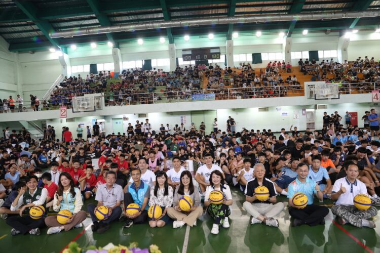 ▲2025高雄市社教盃籃球鬥牛賽全體選手大合照  。（圖／高雄市社教館提供）