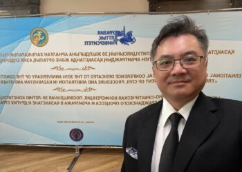 ▲國立高雄大學廖義銘教授獲邀遠赴哈薩克演講。（圖/翻攝自廖義銘臉書）