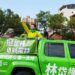 ▲立委林岱樺以「精神短髮」全新造型亮相，帶領團隊進行「鳳山大車掃」行程。（圖／記者陳立驌攝）