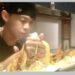 ▲「品益合樂屋」掌杓的主廚黃靖育，今年僅30歲，卻已憑著一雙手與不服輸的心，走出南台灣的料理傳奇。（圖／翻攝畫面）