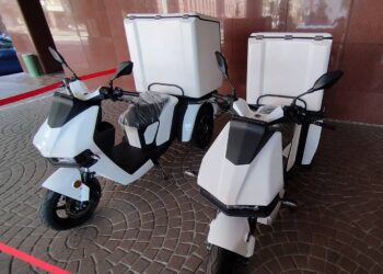 ▲社團法人中華民國大型重型機車經營同業全國促進會舉辦理、監事聯席會議，除進行會務交流外，現場同步舉辦新型電動三輪物流車展示活動，吸引不少與會業者及相關產業人士關注。（圖／記者陳立驌攝）