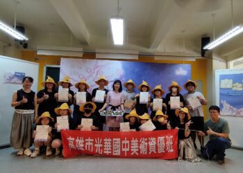 ▲光華國中美術資優班第十二屆畢業展，在校內多功能教室盛隆重舉行。（圖／記者陳立驌攝）