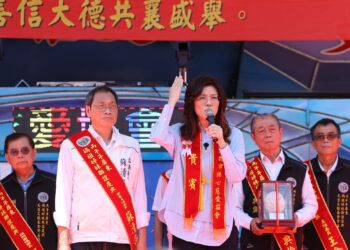 ▲國民黨主席鄭麗文藉屏東媽祖慶典活動力挺蘇清泉，強調他是一位「有疼心、有善心、真正慈悲」的人，希望鄉親團結支持，為屏東開創嶄新的未來。（圖／蘇清泉辦公室提供）