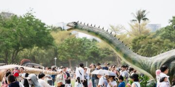 ▲2026高雄兒童節主題活動「恐龍酷樂園」，於衛武營國家藝術文化中心盛大開幕。（圖／高雄市教育局提供）