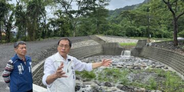 ▲立委蘇清泉表示屏東擁有優越的自然環境、豐富的農業資源及多元觀光特色,只要中央與地方持續合作,並結合交通、產業與觀光建設整體規劃,未來發展前景可期。(圖/蘇清泉辦公室提供)