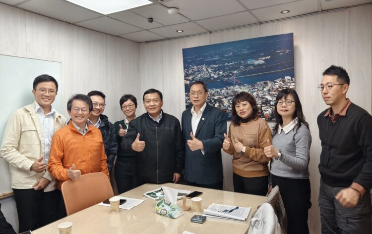 ▲立法委員蘇清泉邀集農業部農糧署會商，要求政府即刻啟動產銷調節機制，將紅豆產地價格穩定在每台斤45元左右。（圖／蘇清泉國會辦公室提供）