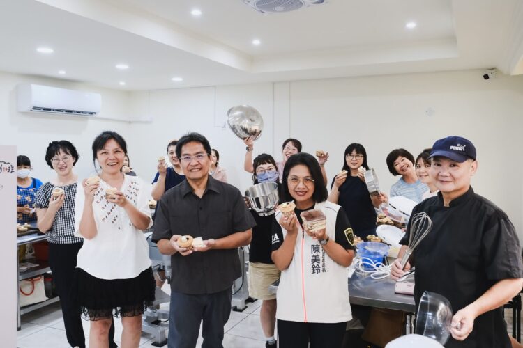▲屏東縣政府推出「屏東咖啡風味實驗室-咖啡料理工作坊」,以「咖啡從產地到餐桌」為主題,結合咖啡風味解析、創意料理與食農教育,展現地方農產的創新價值與產業實力。(圖/屏東縣原住民處提供)