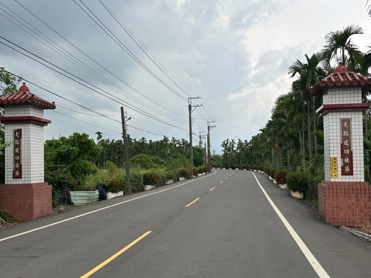 ▲民眾投書屏東新埤鄉存有非法犬隻繁殖場，已困擾居民多年。(圖/民眾提供)
