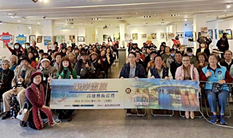 ▲高雄美術協會理事長潘翠玲率40餘位創作同仁 齊赴台東藝展。(圖/翻攝畫面)