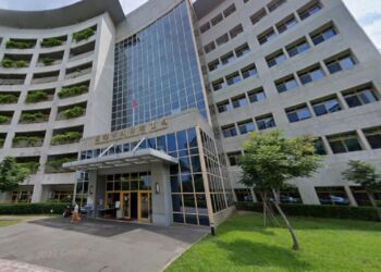 ▲從「毒鯛魚」烏龍檢驗案到社安網性侵醜聞，高雄市衛生局接連爆雷，重創市府公信力，也將矛頭直指局長黃志中的領導責任。（圖／擷取自google地圖）
