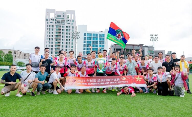 ▲第二屆「2025 台越盃越南同鄉足球賽」，最終由北江FC過關斬將拿下冠軍。（圖／台越新住民關懷協會提供）