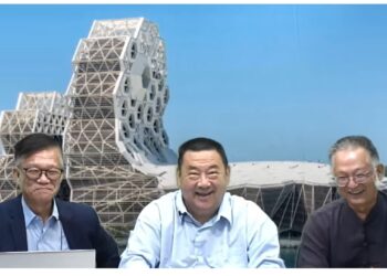 ▲張靜博士(中)與晏揚清教授(右)。（圖／蔣權瀚提供）