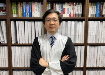 ▲呂昀叡律師是基層員警口中的「刑訴燈塔」，其獨特的教學模式，在警界建立起極高口碑。（圖／呂昀叡律師提供）