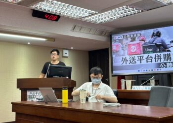 ▲全國外送產業工會理事長陳昱安（左1）。(圖/全國外送產業工會提供）