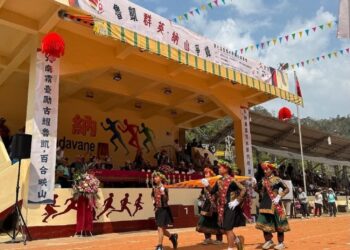 ▲多納國小主辦「第七屆全國魯凱小學運動大會」，在茂林區多納里運動場舉行，來自高雄、屏東及台東三地的魯凱族學校齊聚一堂。（圖／高雄市教育局提供）