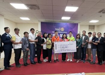 ▲國際扶輪3510、3722地區攜手全台18個扶輪社，透過全球獎助金計畫並舉行「照護、行動與生活輔具改善與設置」捐贈儀式，協助財團法人屏東縣私立椰子園老人養護之家建置多項智慧醫療與行動輔具。（圖／椰子園老人養護之家提供）