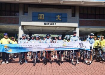 ▲「2025禧年天主教校際鐵馬慕道共騎」活動，以單車接力形式，串連北、中、南三所天主教大學，用行動實踐信仰精神。（圖／記者陳立驌攝）