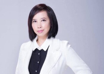 ▲謝昊霓博士擁有世界自然醫學醫師證書（WONMP），並獲得世界傑出藝術家「傑百林名人獎」肯定。（圖／許心華提供）