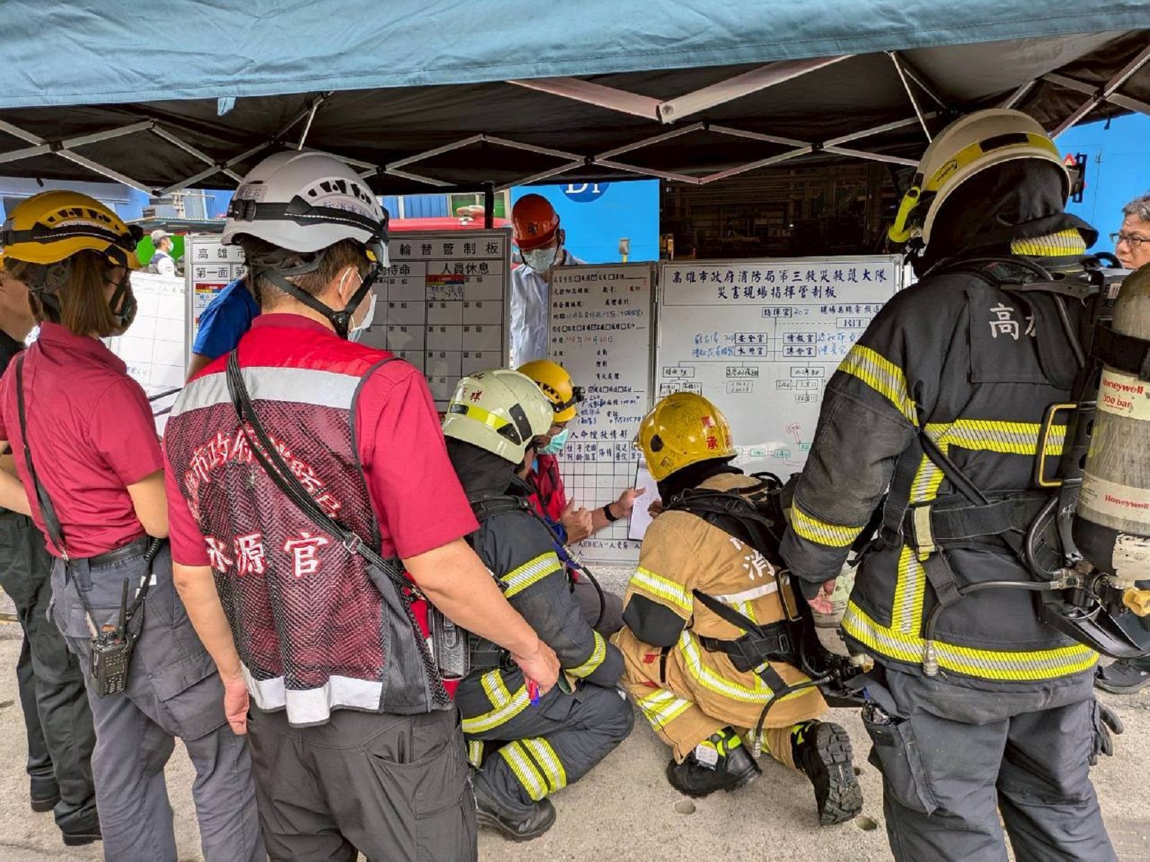 模擬火警暨人員受困　高市消防第三大隊攜手中鋼鋁業提升救災戰力