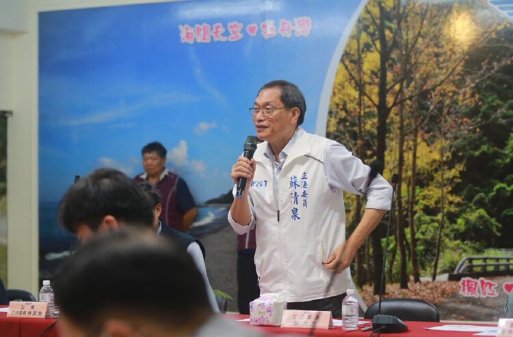 ▲蘇清泉表示願親自出席環評會議，協助加速屏南快速道路完工進程。（圖／蘇清泉辦公室提供）