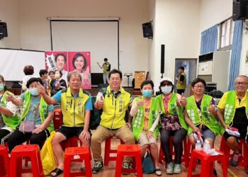 ▲左營、楠梓區市議員參選人薛兆基，在重陽節前夕提出全國首創的「樂齡長青局」政策構想。（圖／翻攝畫面）